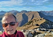 72 Dalla cima del Venturosa selfie col Pizzo Baciamorti ed oltre